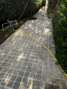 Nettoyage allée - entretien extérieur - Cadillac en Fronsadais