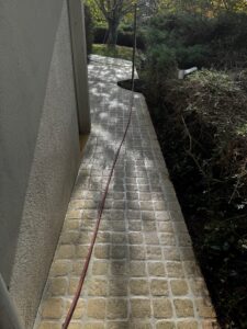 Nettoyage allée - entretien extérieur - Cadillac en Fronsadais